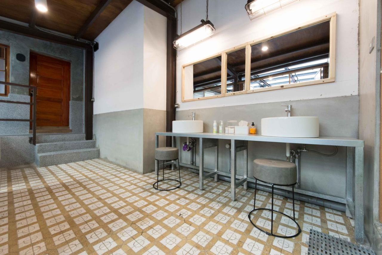158 Hostel Тайнан Екстериор снимка