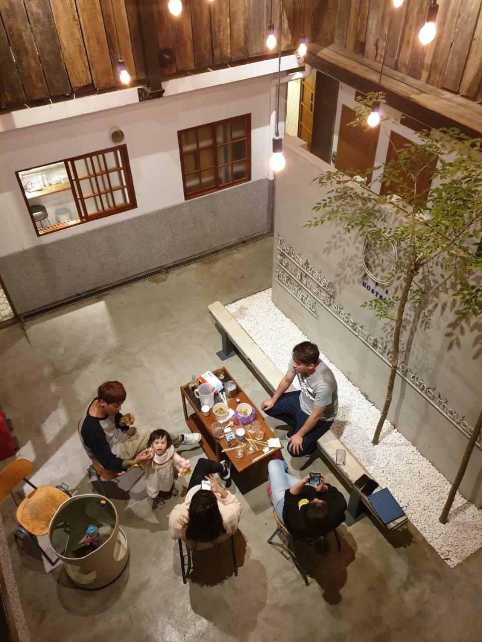158 Hostel Тайнан Екстериор снимка